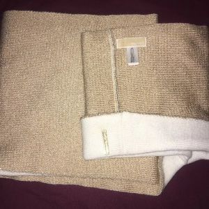 Michael Kors Infinity scarf